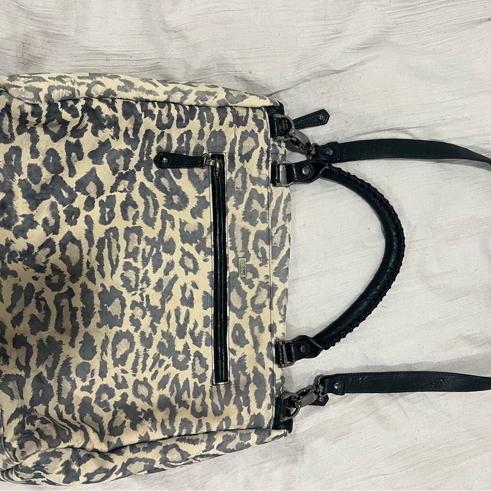 Be & D Leopard Print Soft Leather Laptop/ Work Everyday Messenger Bag - Picture 16 of 16